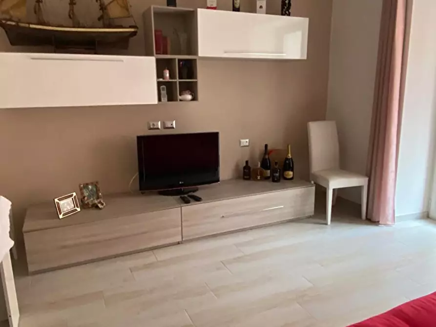 Immagine 3 di Abitazione tipica in affitto  a Napoli