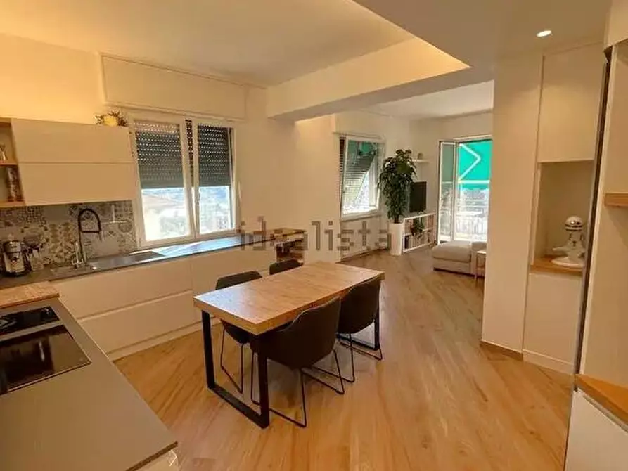 Immagine 6 di Appartamento in vendita  in VIA PRIVATA SAN ROCCO 60 a Rapallo