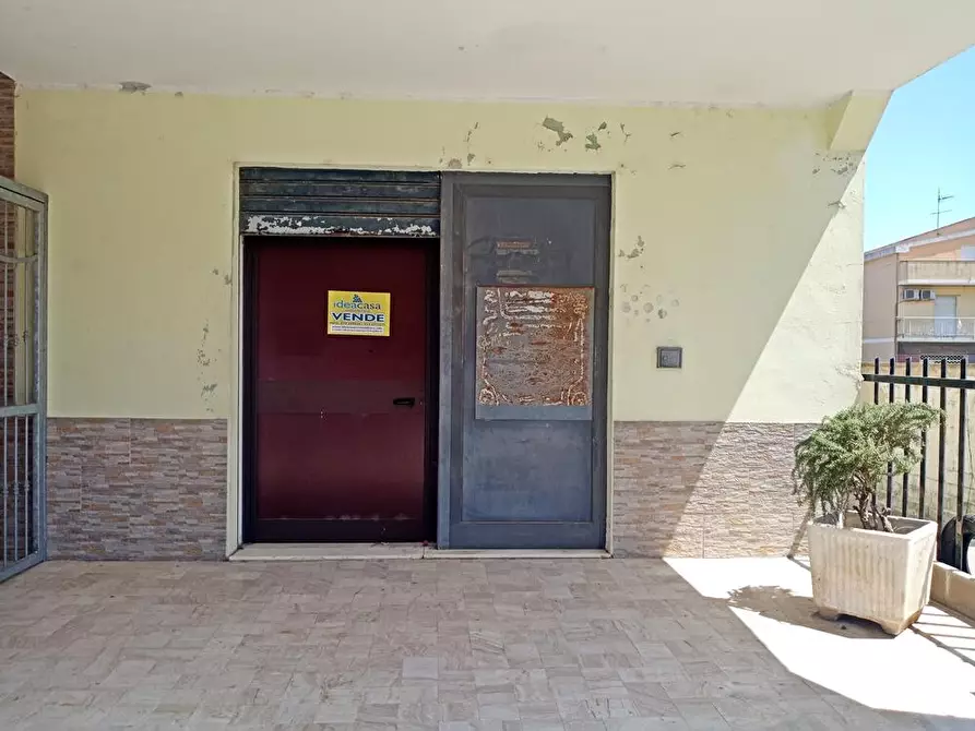 Immagine 4 di Locale commerciale in vendita  in Via bruno 5 a Sassari