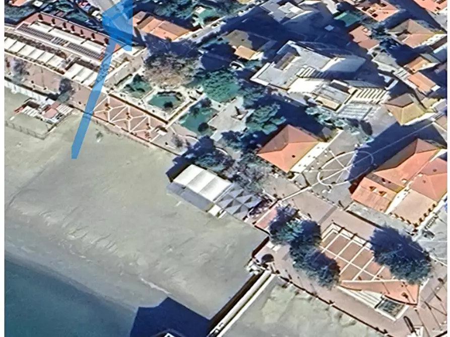 Immagine 11 di Appartamento in vendita  in Via Serri 40 a Follonica