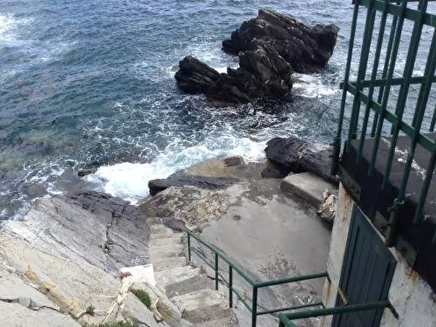 Immagine 3 di Villa in vendita  in VIA AURELIA 237 a Zoagli