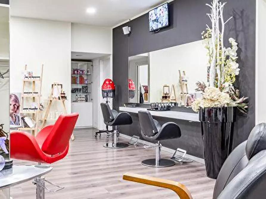 Immagine 1 di Negozio in affitto  a Paratico