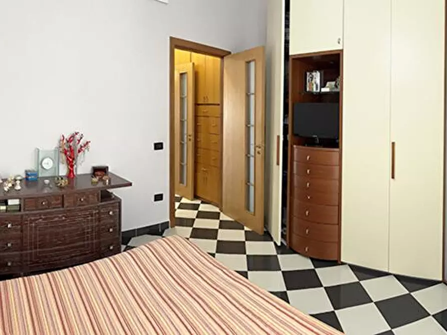 Immagine 13 di Appartamento in vendita  in Via Raimondo Annecchino  100 a Pozzuoli