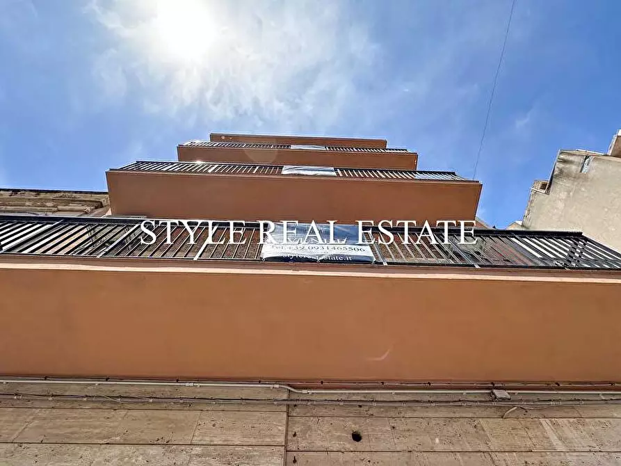 Immagine 31 di Palazzo in vendita  in Corso Timoleonte 105 a Siracusa