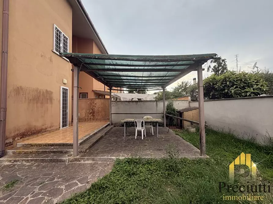 Immagine 7 di Villa in vendita  in VIA DELLA PINETA DI FREGENE 1 a Fiumicino