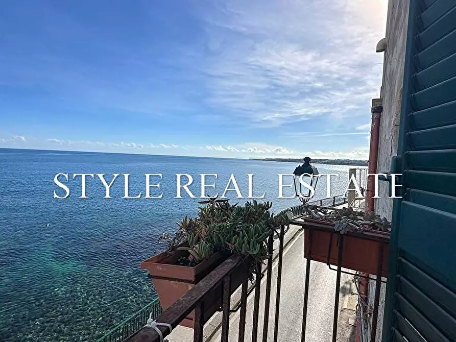 Immagine 1 di Appartamento in vendita  in Via Nizza 21 a Siracusa