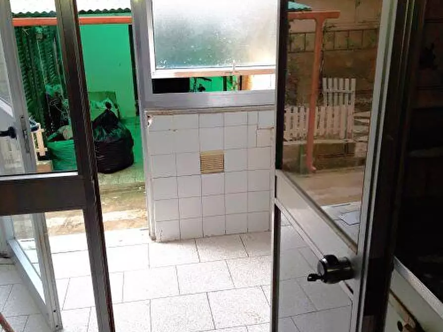 Immagine 10 di Quadrilocale in vendita  in VIA SCIACCALUGA 6 a Lavagna