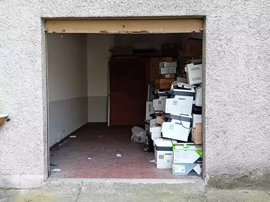 Immagine 9 di Garage in vendita  in via privata Urbino 12 a Milano