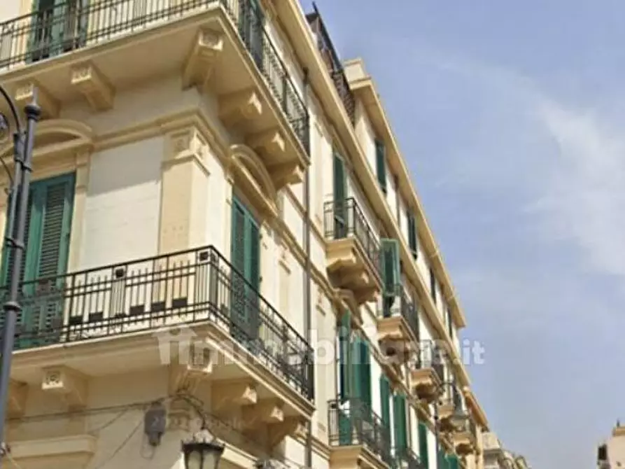 Immagine 7 di Attività commerciale in affitto  a Reggio Di Calabria