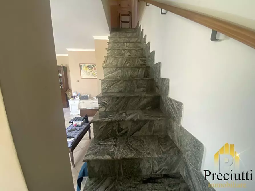 Immagine 27 di Villa in vendita  in VIA DEL CASALETTO 228 a Roma