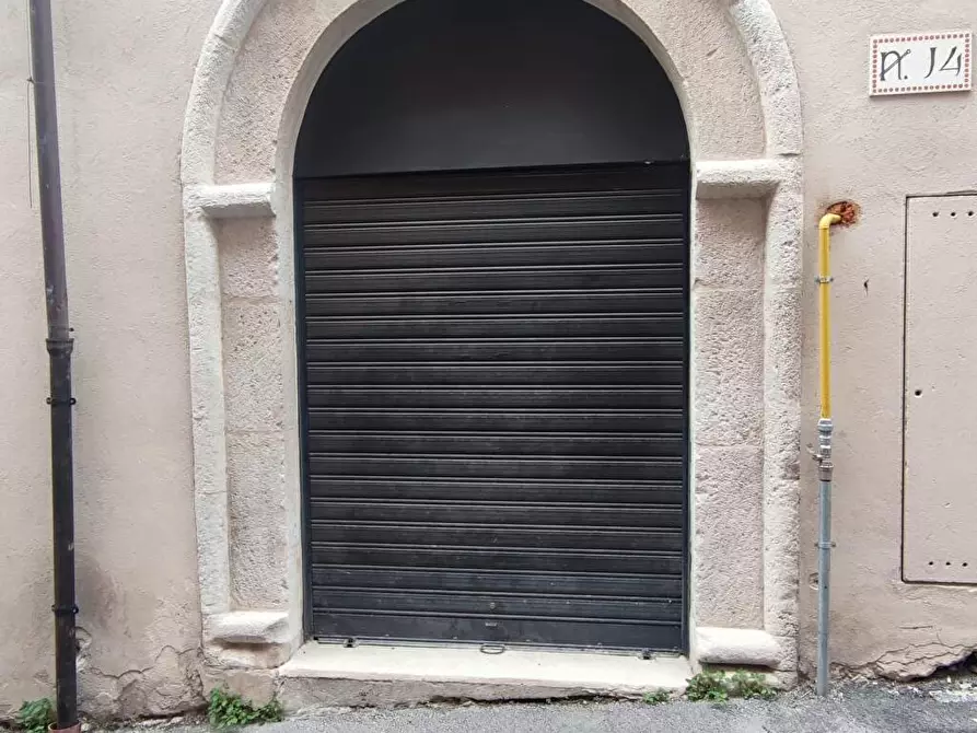 Immagine 2 di Laboratorio in affitto  a L'aquila