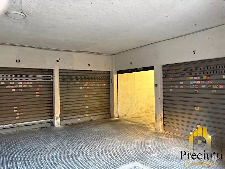 Immagine 6 di Box auto in vendita  in VIA CAMILLO SERAFINI 61 a Roma