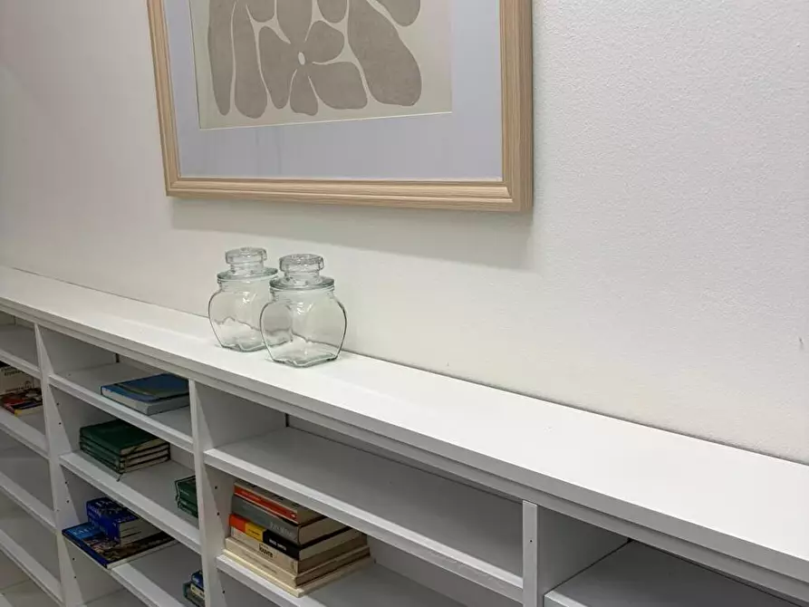 Immagine 10 di Ufficio in affitto  in via sanvito silvestro  40 a Varese