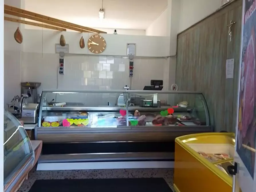 Immagine 5 di Locale commerciale in affitto  in Via Sarno Palma 106 a Sarno