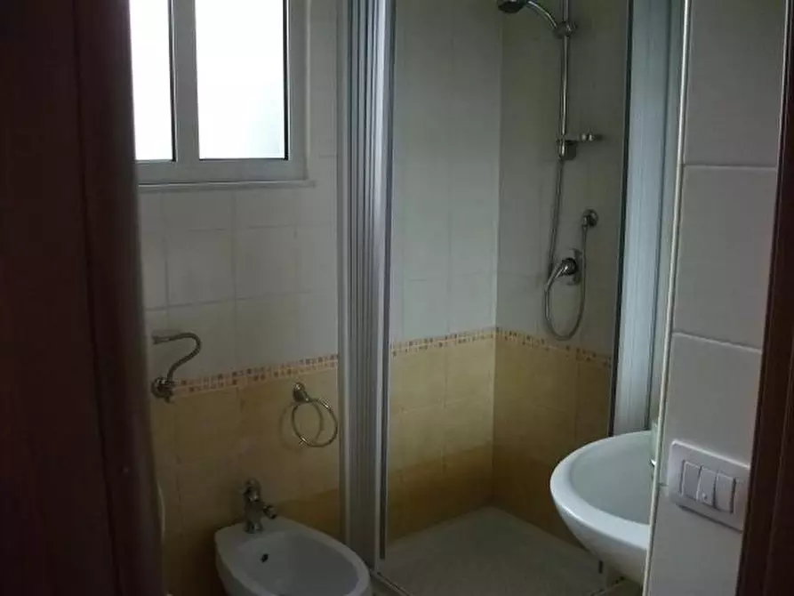 Immagine 5 di Abitazione tipica in vendita  in Via Lucchese Palli 26 a Catania