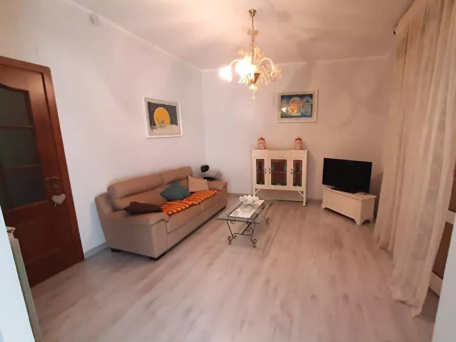 Immagine 3 di Appartamento in vendita  a Savona