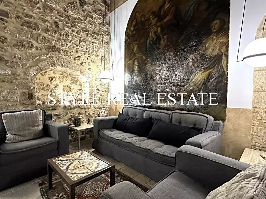 Immagine 3 di Appartamento in vendita  in VIA CASTELLO MANIACE a Siracusa