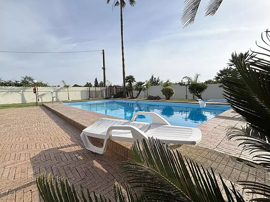 Immagine 6 di Villa in vendita  in Via Masseria Vecchia snc a Giugliano In Campania