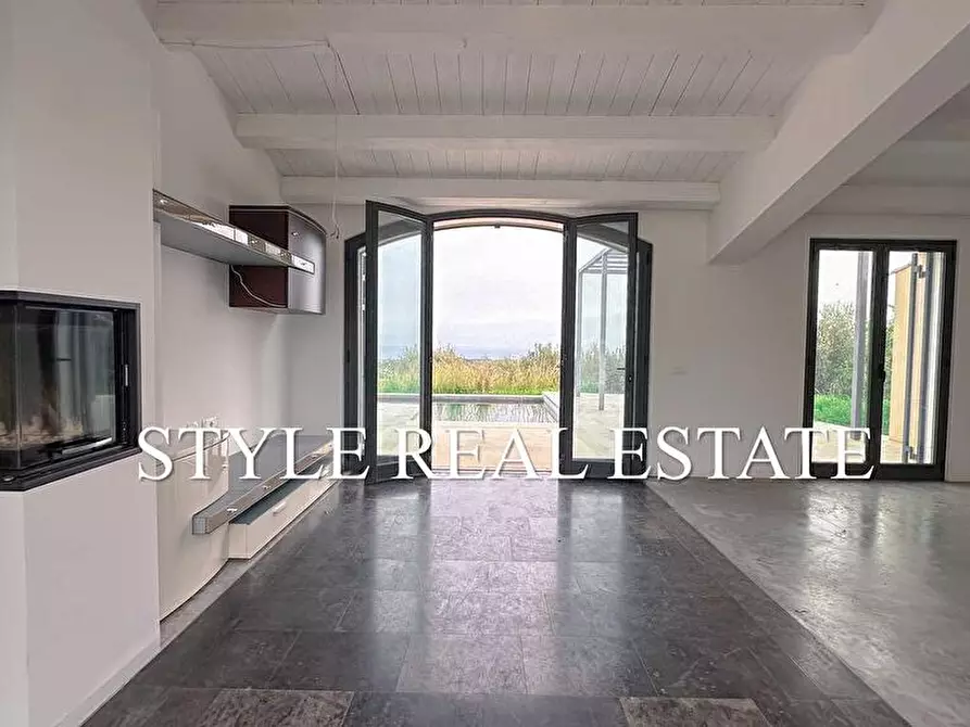 Immagine 2 di Villa in vendita  a Noto