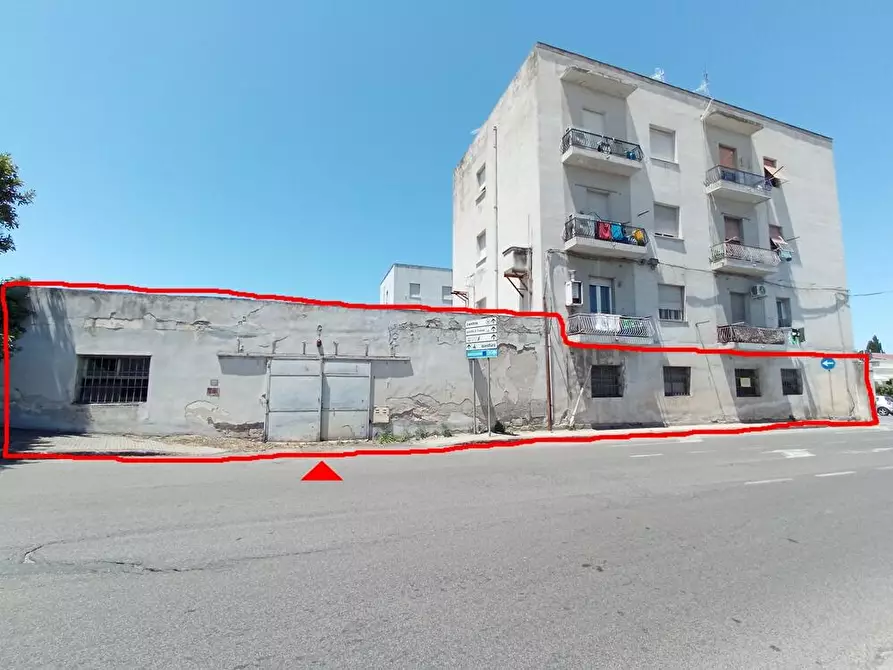 Immagine 3 di Magazzino in vendita  in Viale Porto Torres 2 a Sassari