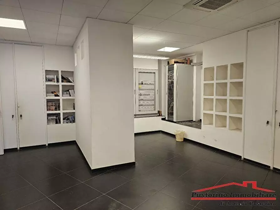 Immagine 5 di Negozio in affitto  in Via Vecchia Pentimele  a Reggio Di Calabria