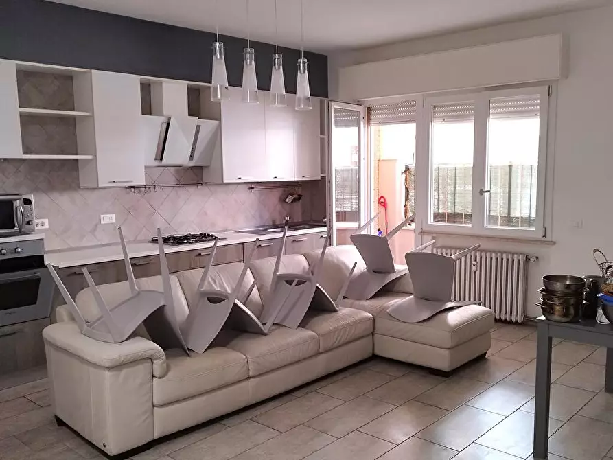 Immagine 2 di Camera in affitto  a Ancona