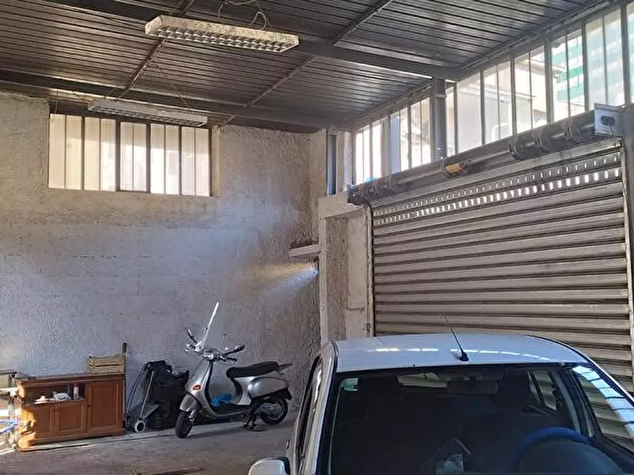 Immagine 1 di Garage in vendita  in Via Onofrio Tortora  4 a Sarno