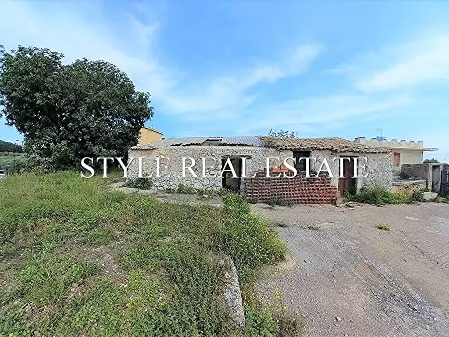 Immagine 12 di Rustico / casale in vendita  in Contrada San Giorgio a Melilli