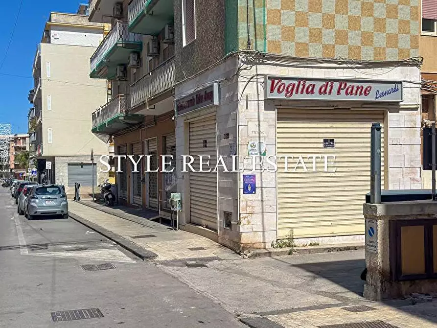 Immagine 2 di Locale commerciale in affitto  in Viale Zecchino 94 a Siracusa
