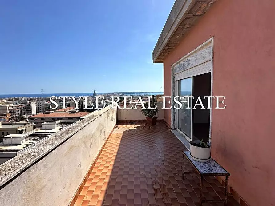 Immagine 2 di Appartamento in vendita  in Viale Teracati a Siracusa
