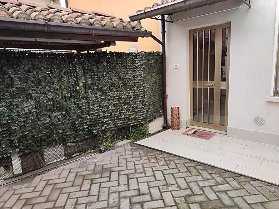 Immagine 2 di Abitazione tipica in affitto  a Piacenza
