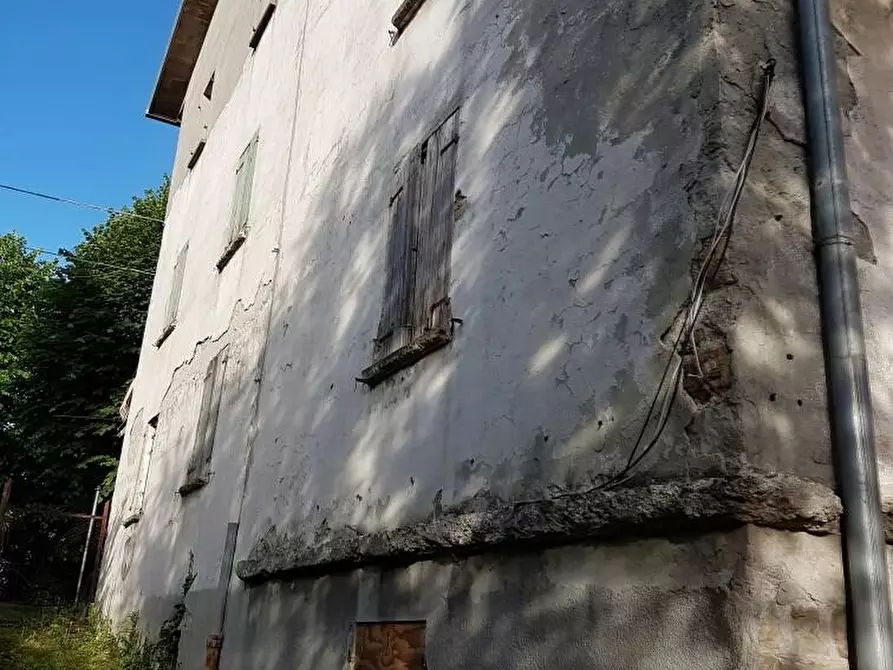 Immagine 3 di Casa indipendente in vendita  in VIALE DEI TIGLI 5 a Villa Minozzo