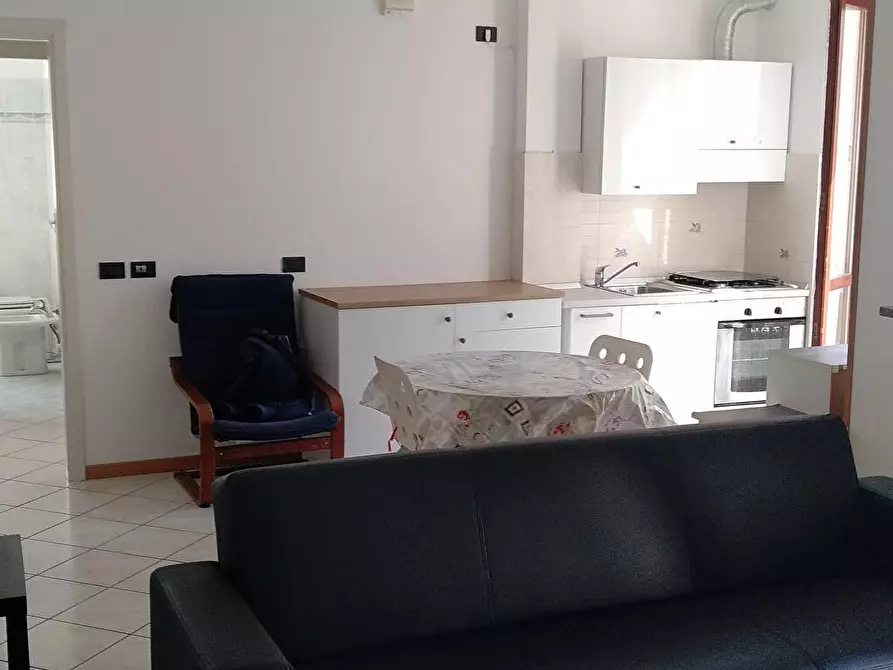 Immagine 5 di Appartamento in affitto  in Via Santo spirito  32 a Pavia