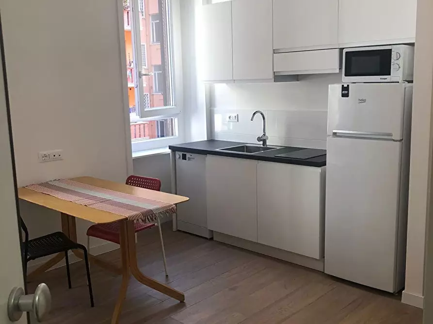 Immagine 6 di Abitazione tipica in affitto  a Roma