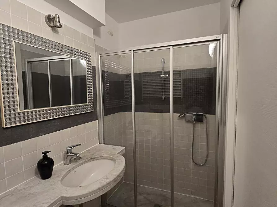 Immagine 8 di Appartamento in affitto  a Bologna