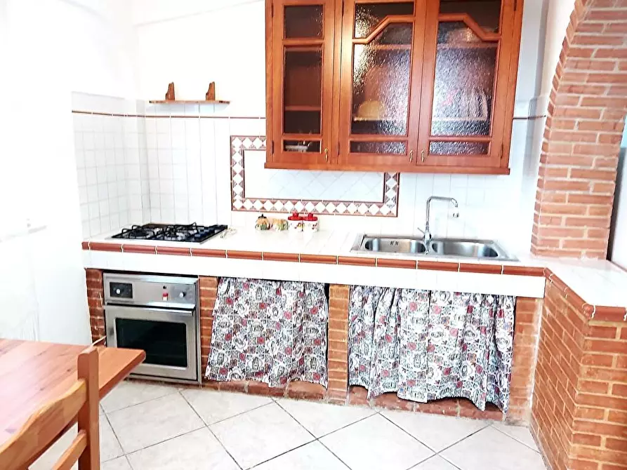 Immagine 5 di Villa in affitto  a Campofelice Di Roccella