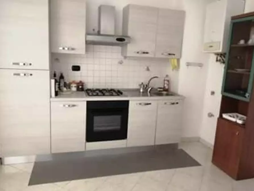 Immagine 7 di Appartamento in affitto  a Savona