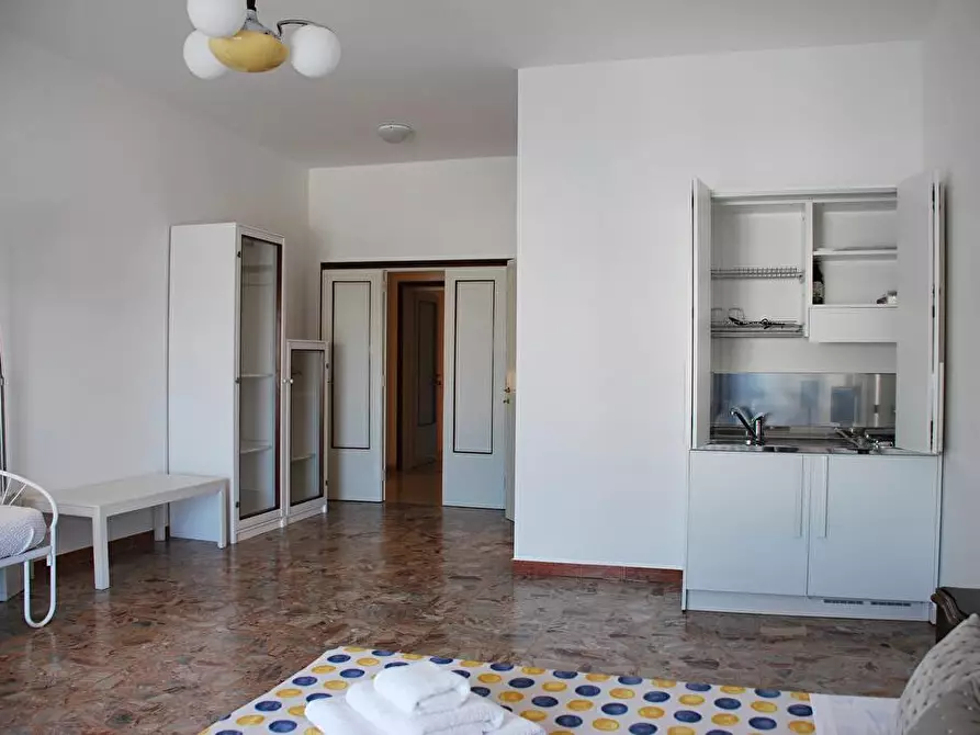 Immagine 5 di Camera in affitto  in via Cardinale Portanova 128 a Reggio Di Calabria