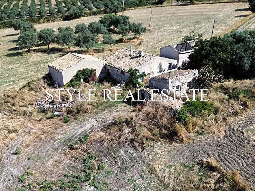 Immagine 2 di Rustico / casale in vendita  in strada falabia a Palazzolo Acreide