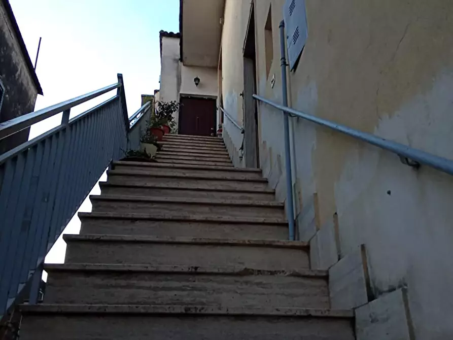 Immagine 9 di Casa semindipendente in vendita  in Via Onofrio Tortora  28 a Sarno