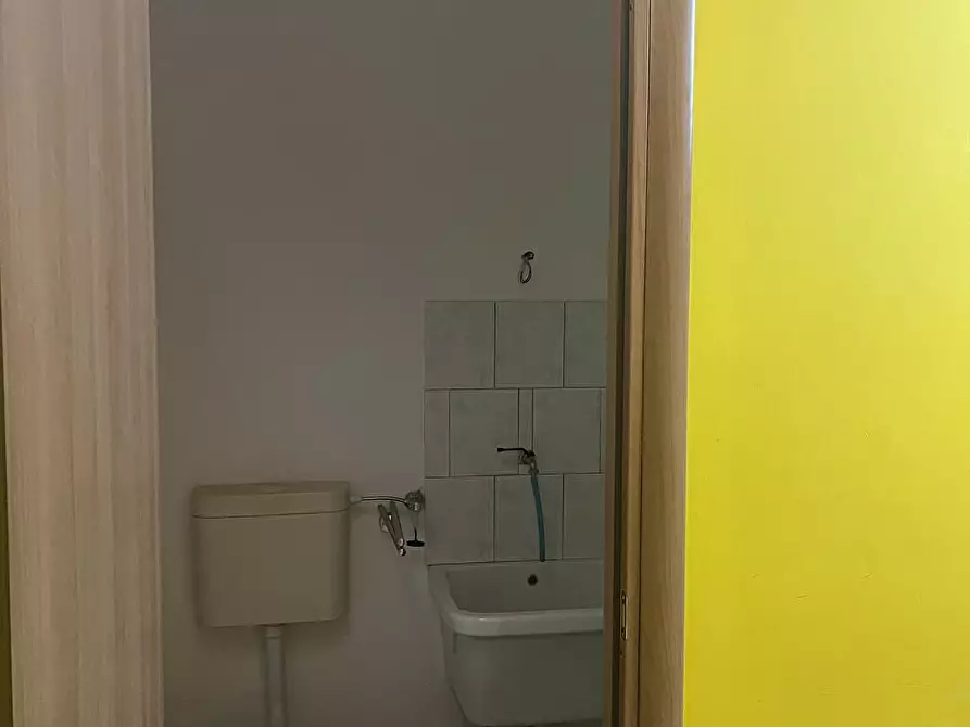 Immagine 3 di Box auto in affitto  in Via L. Protospata  - a Matera