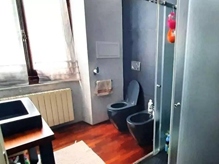 Immagine 17 di Appartamento in vendita  a Savona