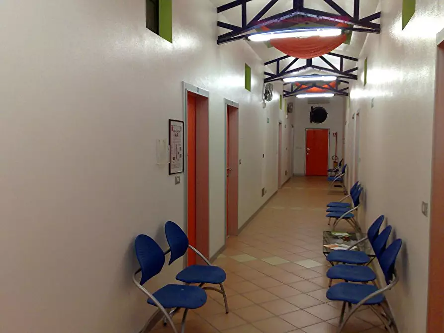 Immagine 1 di Ufficio in affitto  in via rispoli 85 a Castellammare Di Stabia