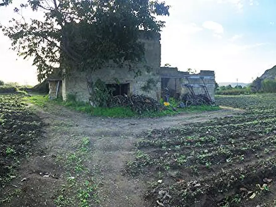 Immagine 24 di Stabile in vendita  in Via Cigliano snc a Pozzuoli