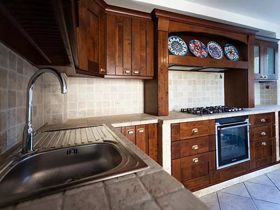 Immagine 3 di Abitazione tipica in vendita  in Frazione Rigozzo  54 a Valdilana