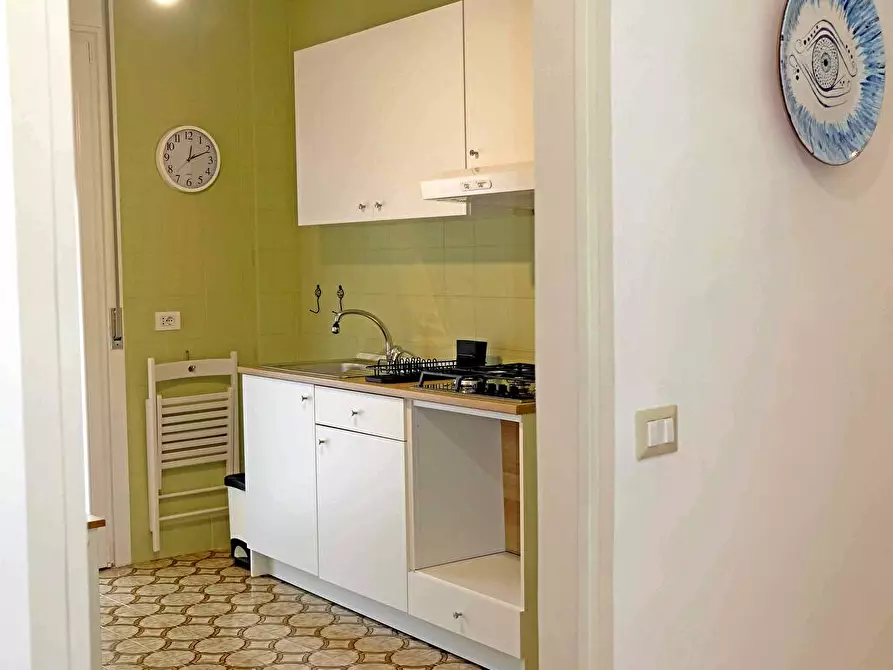 Immagine 11 di Stanza singola in affitto  in VIA MARTIRI DI BELLONA 25 a Caserta