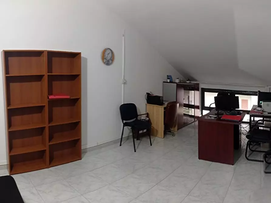 Immagine 5 di Ufficio in vendita  in via Comunale Vecchia Pianura 16 a Napoli