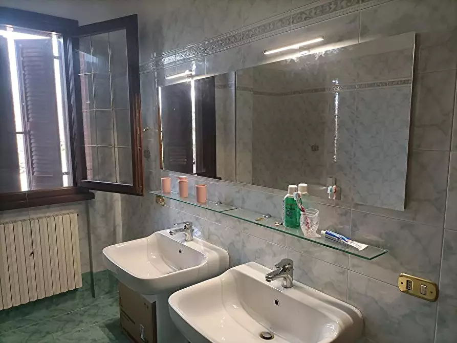 Immagine 2 di Casa bifamiliare in affitto  a Fidenza