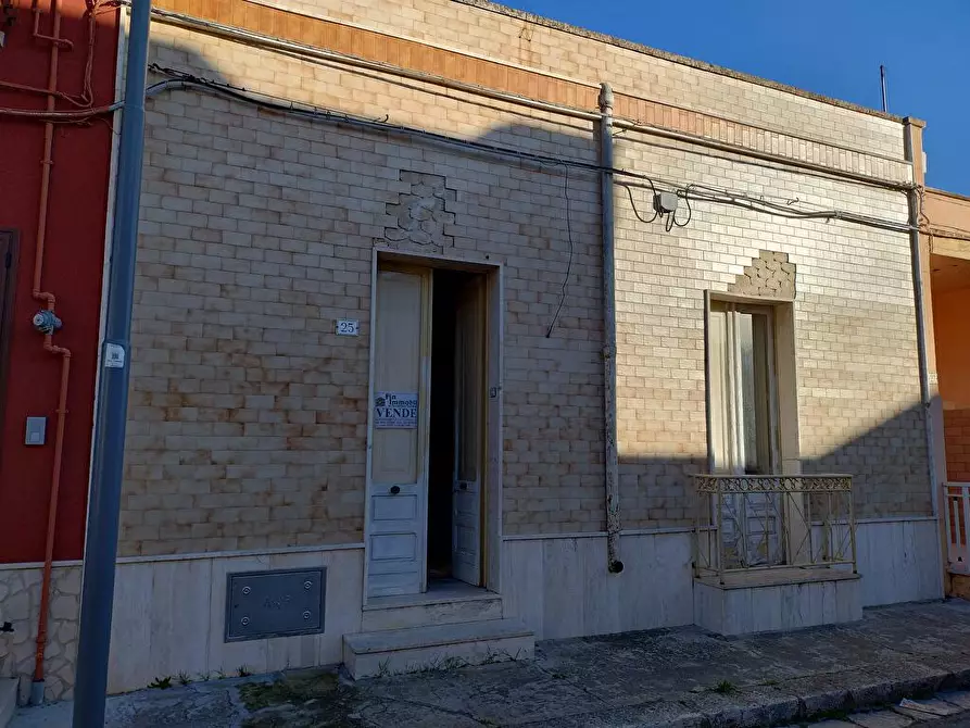 Immagine 1 di Abitazione tipica in vendita  in Via Cap. Innovcente  25 a Salice Salentino