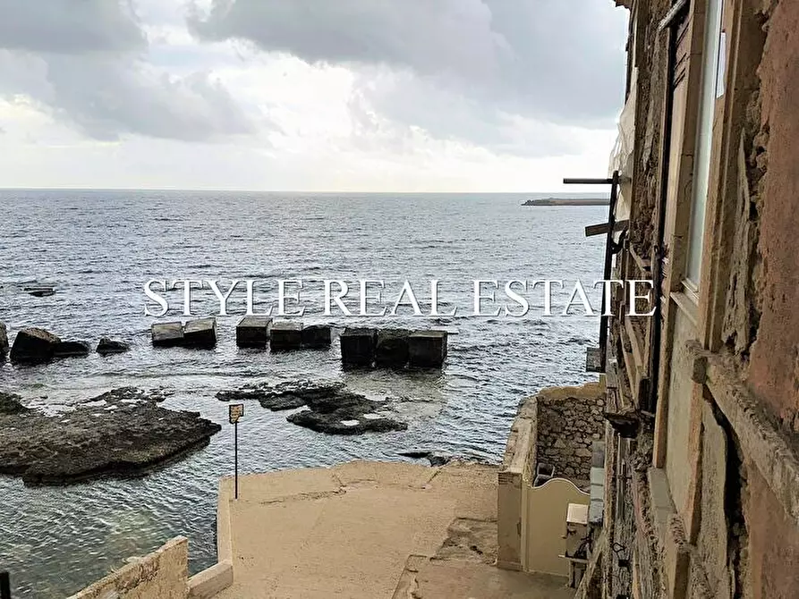 Immagine 10 di Appartamento in vendita  in Riviera Dionisio Il Grande 62 a Siracusa